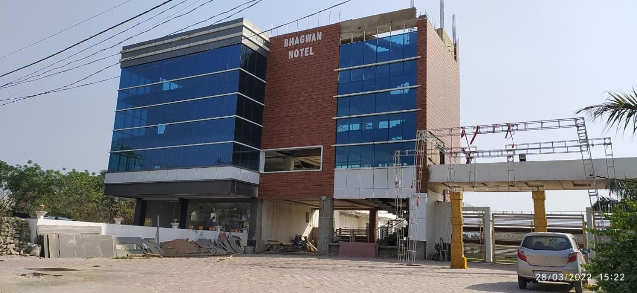 Bhagwan Hotel Gonda 외부 사진